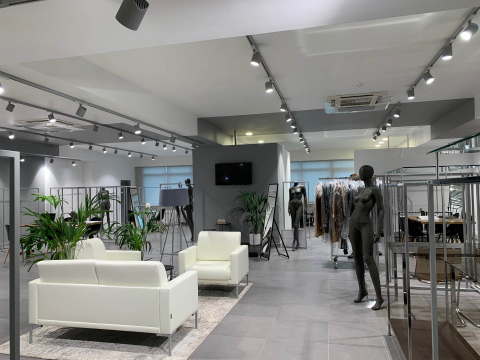 мебель на заказ в шоурум одежды 